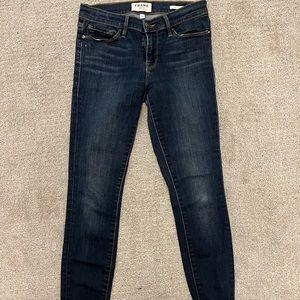 Frame le skinny Jean size 28.